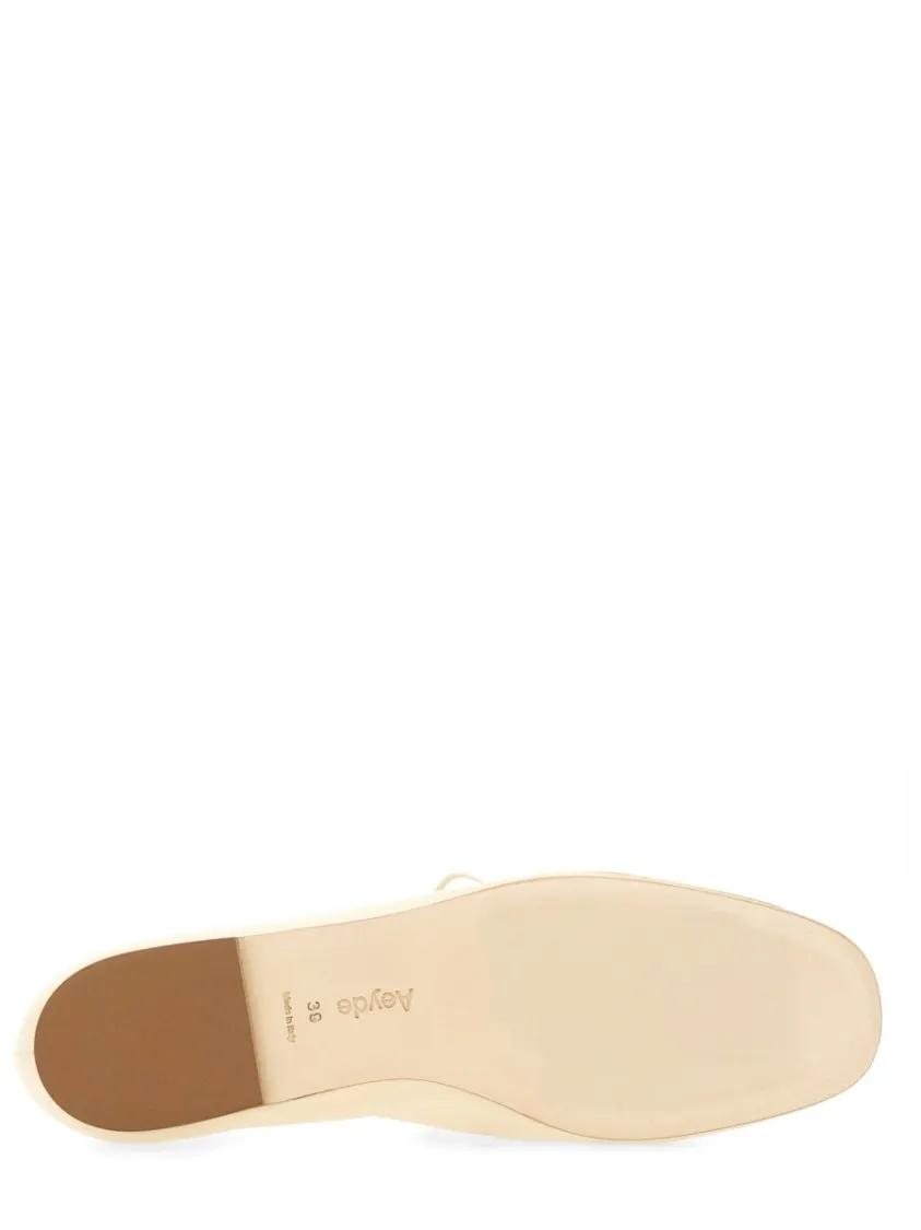 Thumbnail - Pointed Toe Leather Ballet Flats - Gr. 40 (EU) - in Beige