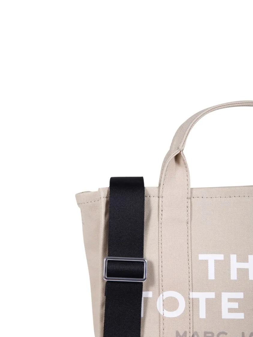 Marc Jacobs Shoppers & Totes The Medium Tote in grijs