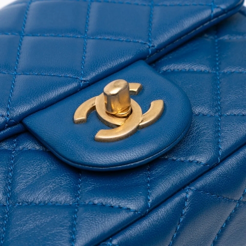 Chanel Sac à bandoulière 2020 Mini Square Classic Lambskin Pearl Crush Sing blau (Image 2)