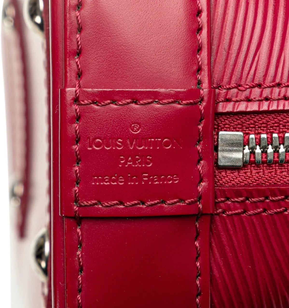 Louis Vuitton Crossbody bags 2015 Epi Alma BB in rood