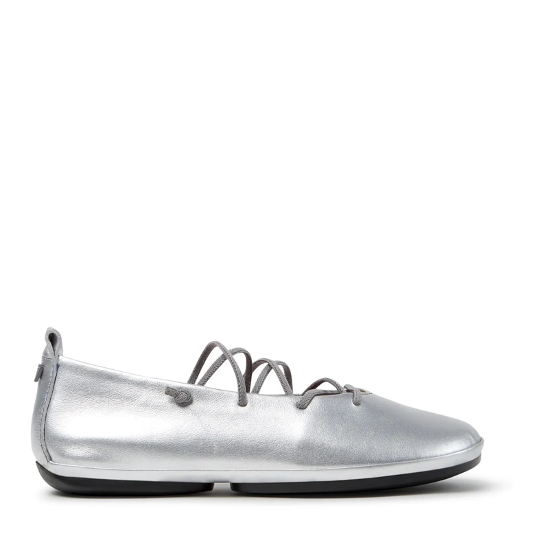 Camper Ballerinas Unser Right ist seit 2005 ein Alltagsheld, der Fle mittel-grau