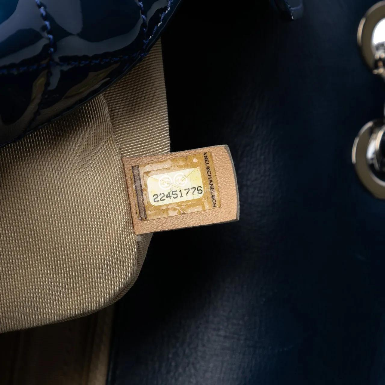 Thumbnail - Chanel Hobo Bags - Medium Patent Coco Boy Flap - Gr. unisize - in Blau - für Damen