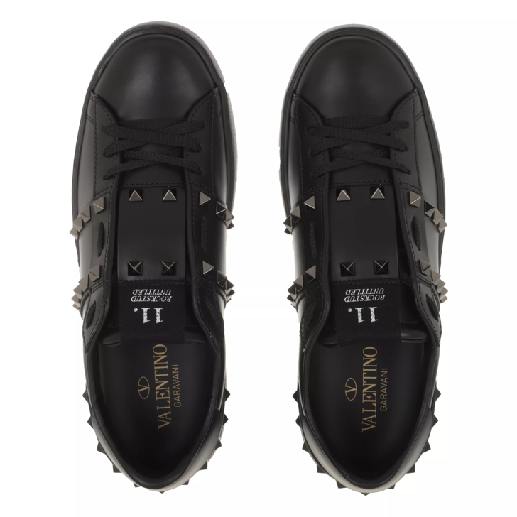 Black valentino clearance garavani rockstud sneakers