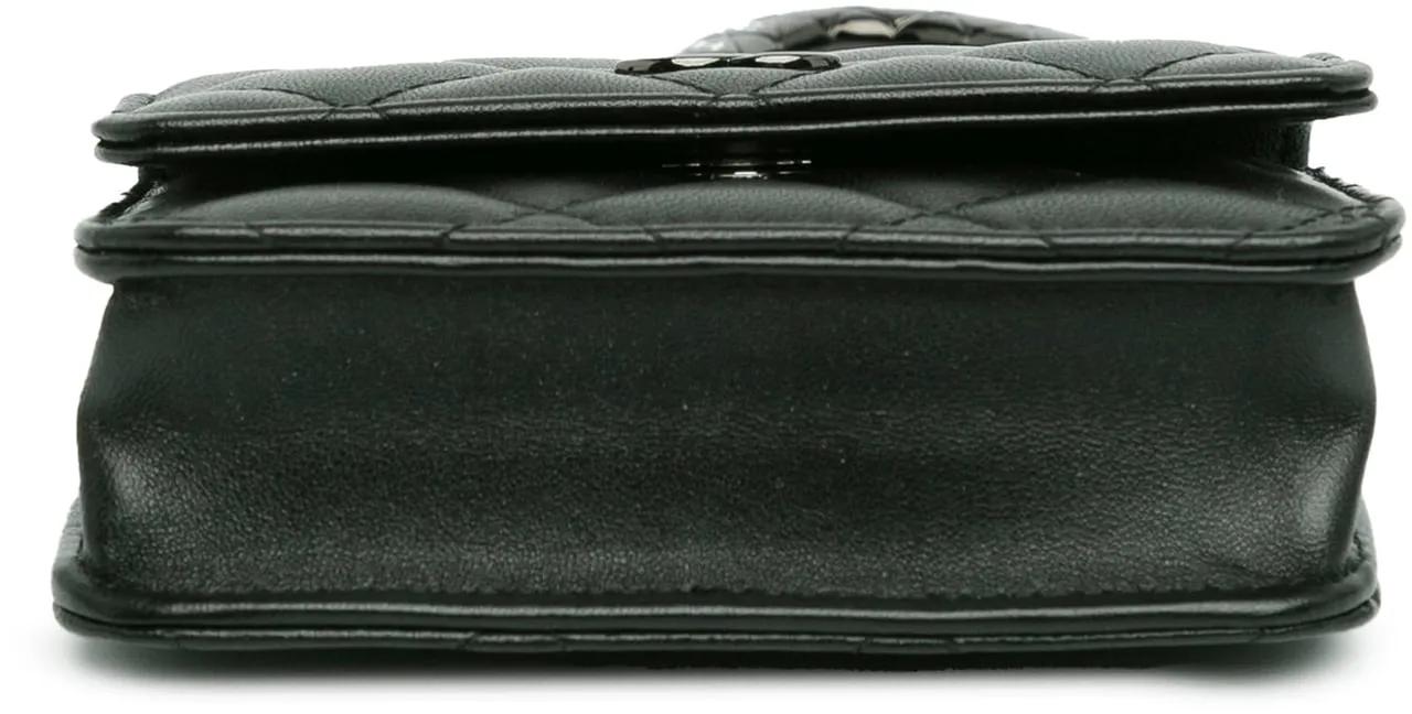 Thumbnail - Chanel Portemonnaie - 2021 Quilted Lambskin So Black CC Hook Card Holder - Gr. unisize - in Schwarz - für Damen