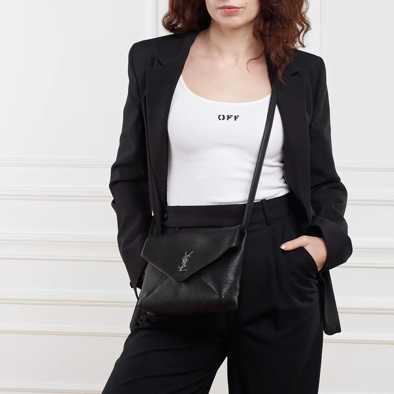 Saint Laurent Enveloptas Cassandre Envelope Messenger Bag Schwarz(Image 2)