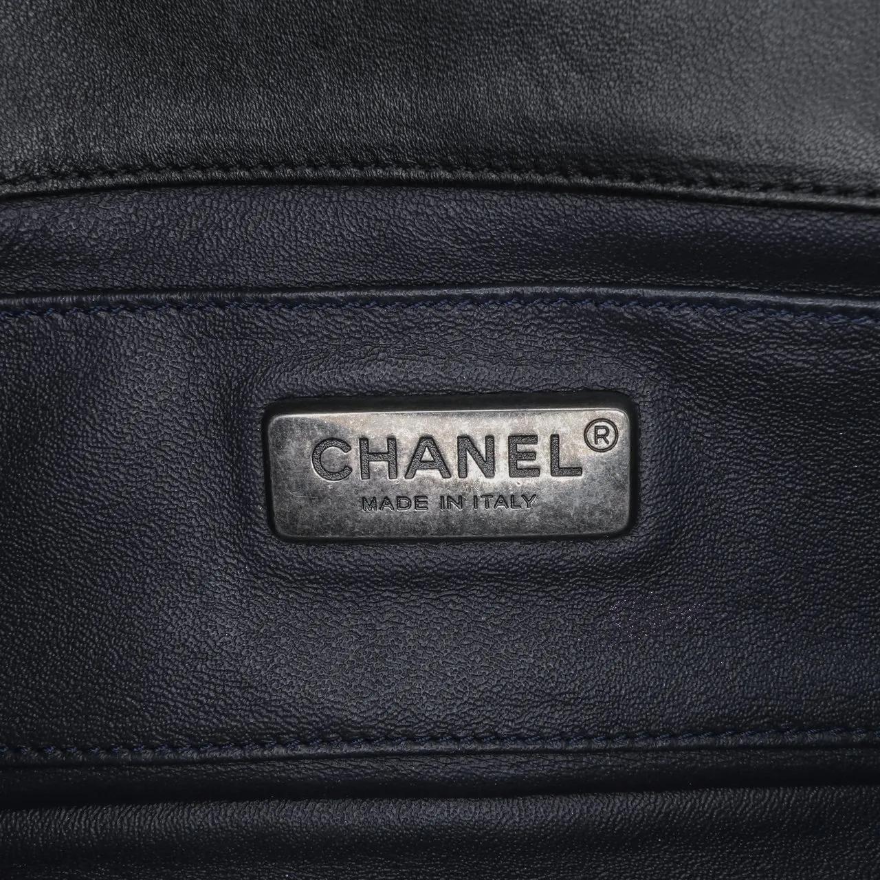Thumbnail - Chanel Hobo Bags - Shearling East West Boy Flap - Gr. unisize - in Schwarz - für Damen