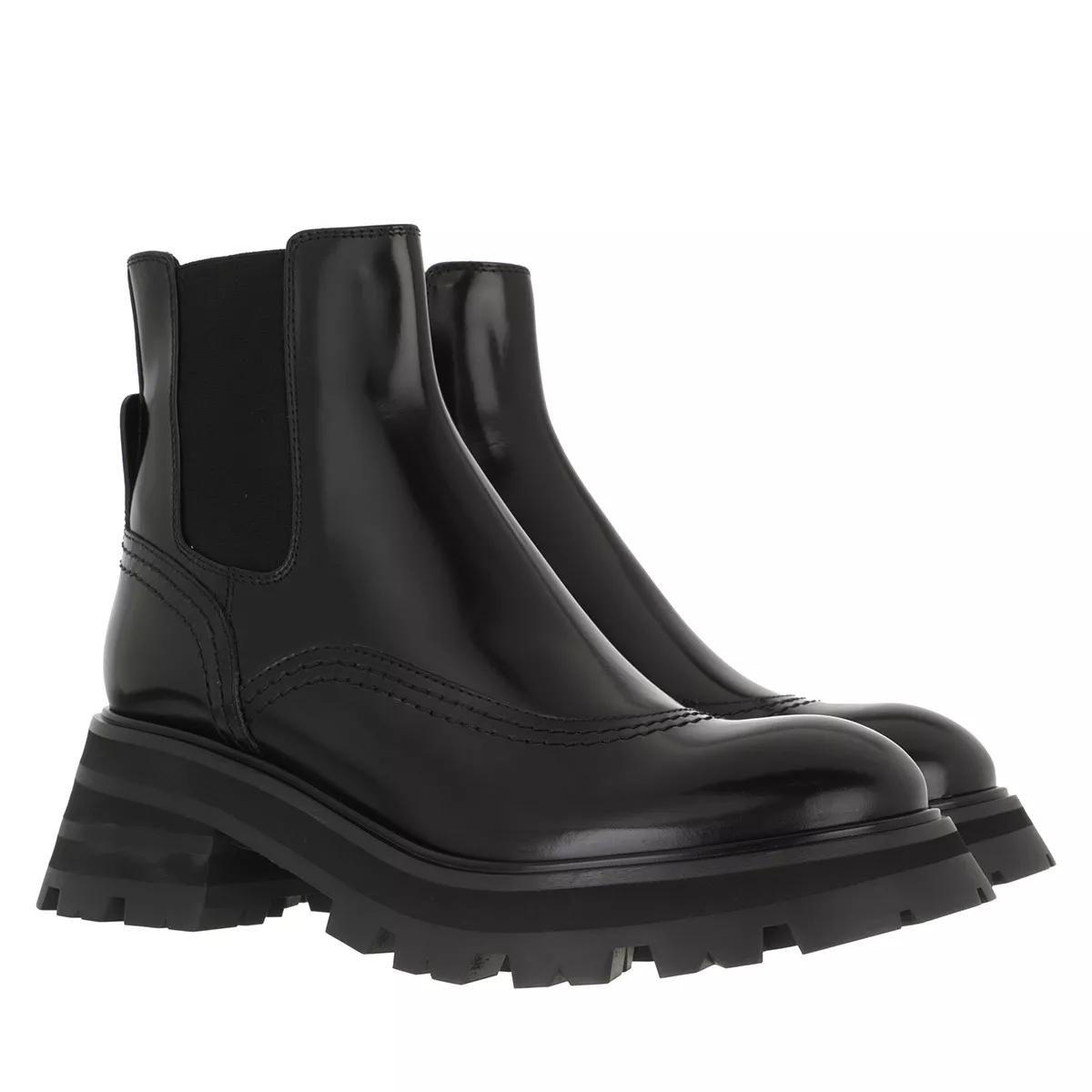 Alexander mcqueen leather chelsea boots best sale