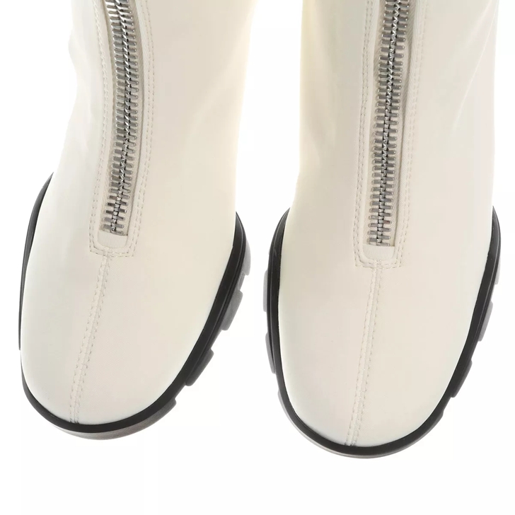 Style deals tread boots