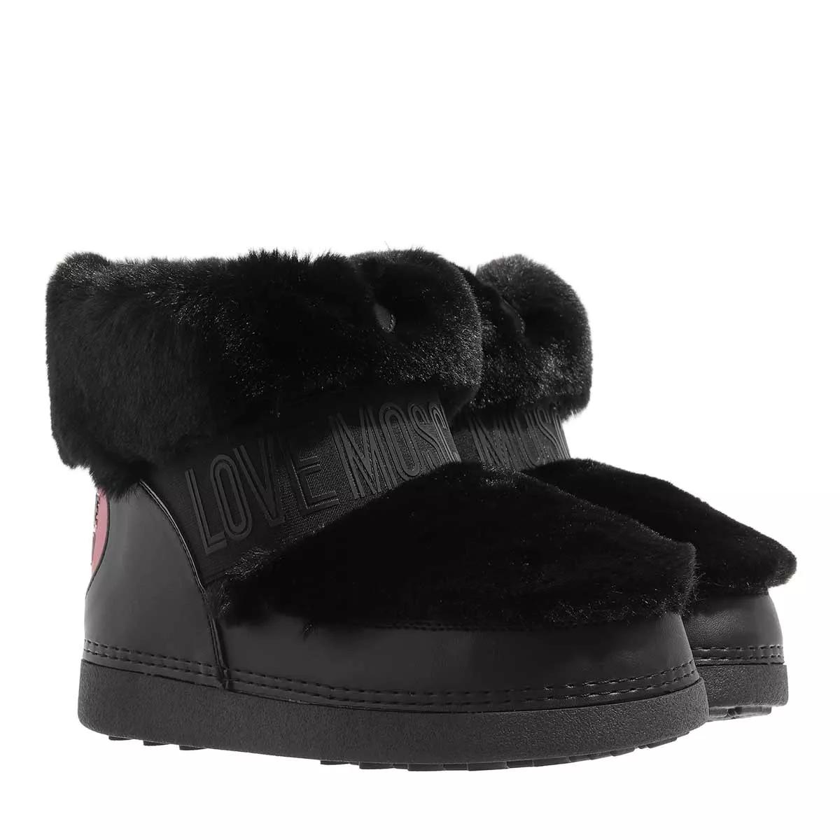 Moschino snow boots clearance uk