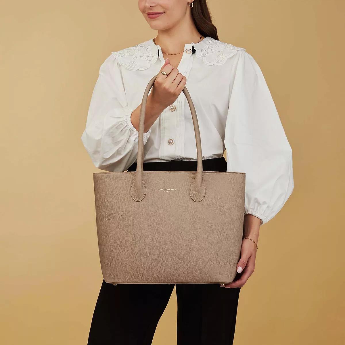 Thumbnail - Isabel Bernard Crossbody Bags - Honoré Lysanne Taupe Calfskin Leather Shoulder Bag - Gr. unisize - in Taupe - für Damen