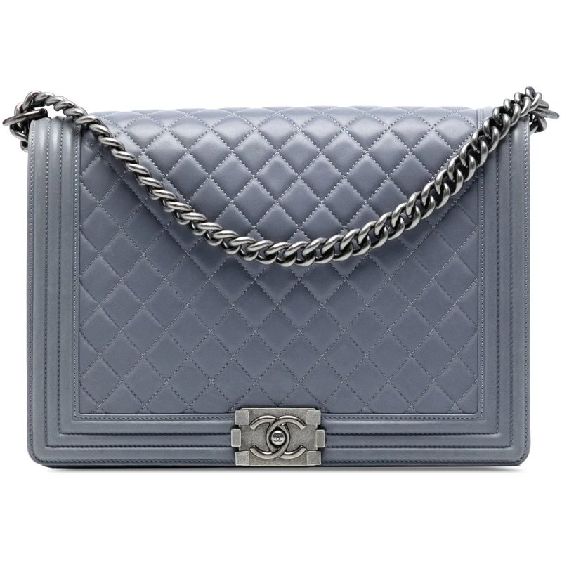 Chanel Schultertasche Large Quilted Lambskin Boy Flap grau