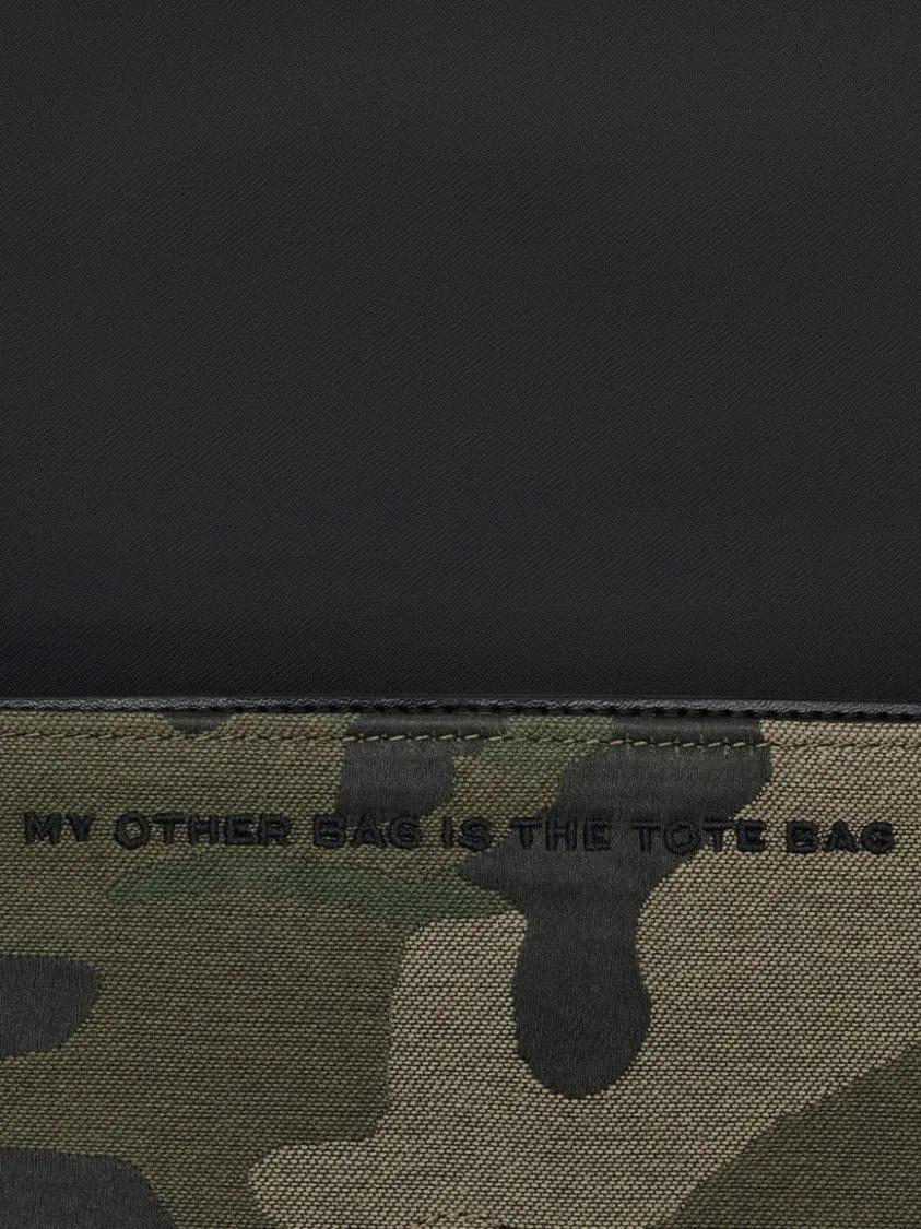 Marc Jacobs Hobo bags Mini Camouflage Bag With Chain Strap in zwart