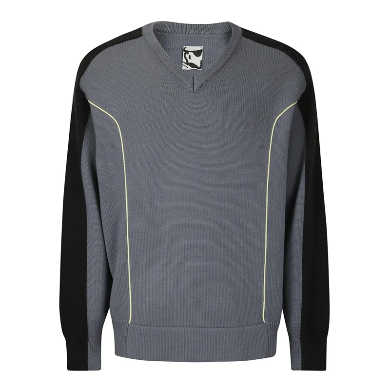 GR10K Pull Grey V-Neck Sweater Grey