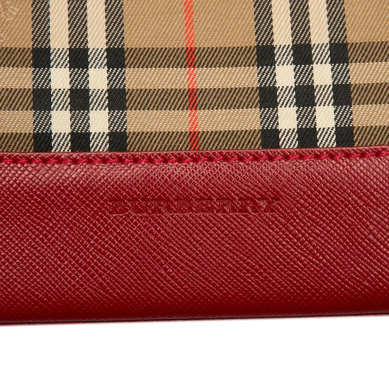 Thumbnail - Burberry Hobo Bags - Haymarket Check Canvas Shoulder Bag - Gr. unisize - in Braun - für Damen