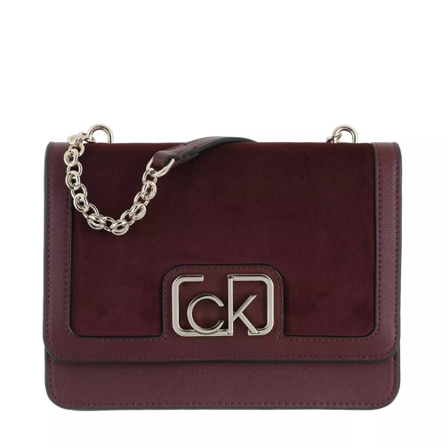 Calvin Klein Flap Shoulder Bag Medium V Wine Cross body-väskor