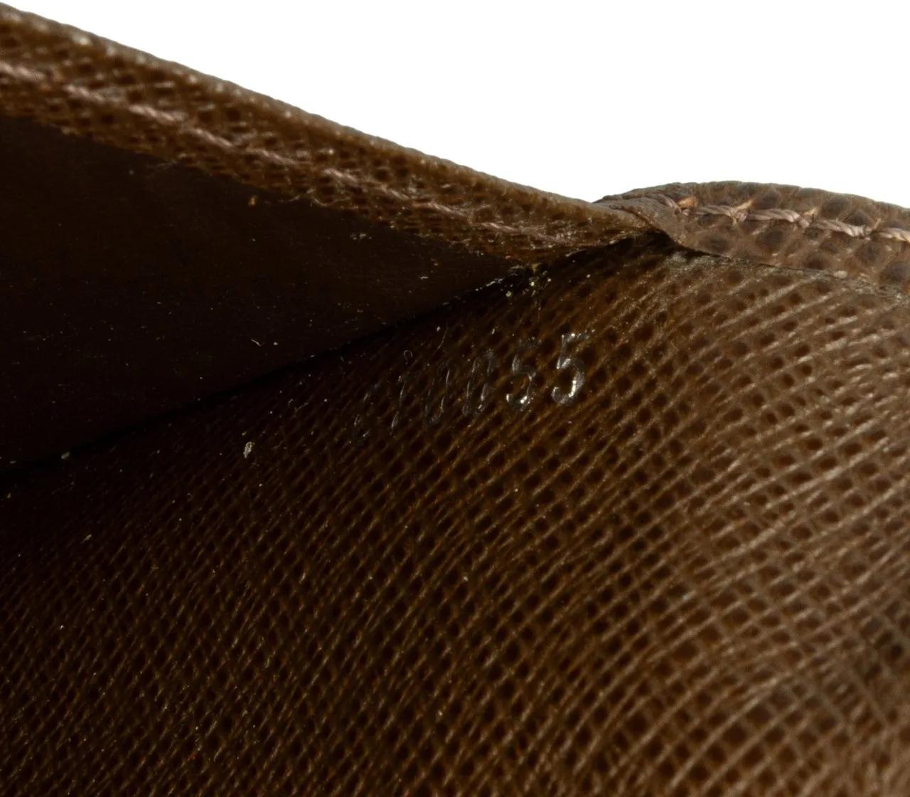 Thumbnail - Louis Vuitton Portemonnaie - Taiga Checkbook Wallet - Gr. unisize - in Braun - für Damen