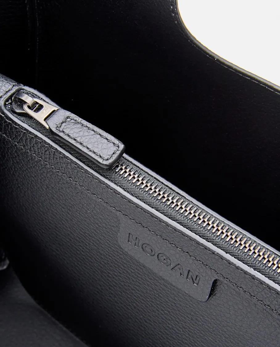 Hogan Totes & shoppers H-Bag Shopping Small H Embossed in zwart