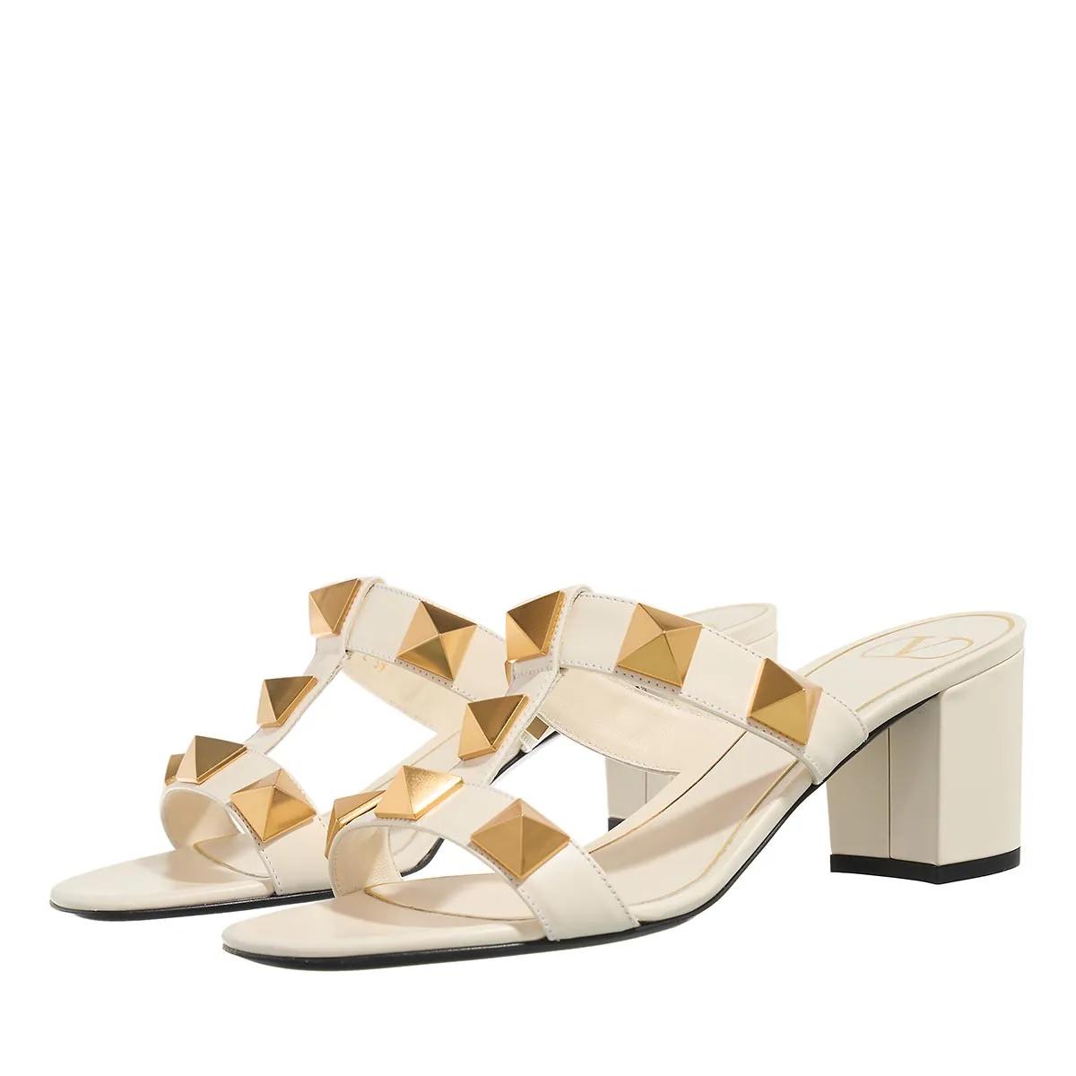 Valentino Garavani Sandalen & Sandaletten - Roman Stud Sandals - Gr. 39 (EU) - in Creme - für Damen