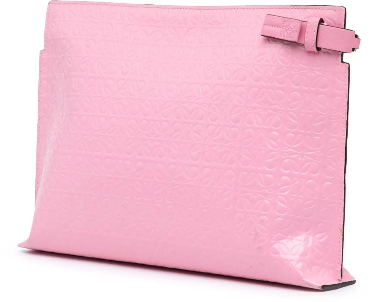 Loewe Clutches Embossed Anagram Repeat T Clutch in poeder roze