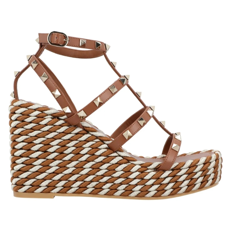 Valentino Garavani Sandalen Rockstud Calfskin Wedges With Straps Brown