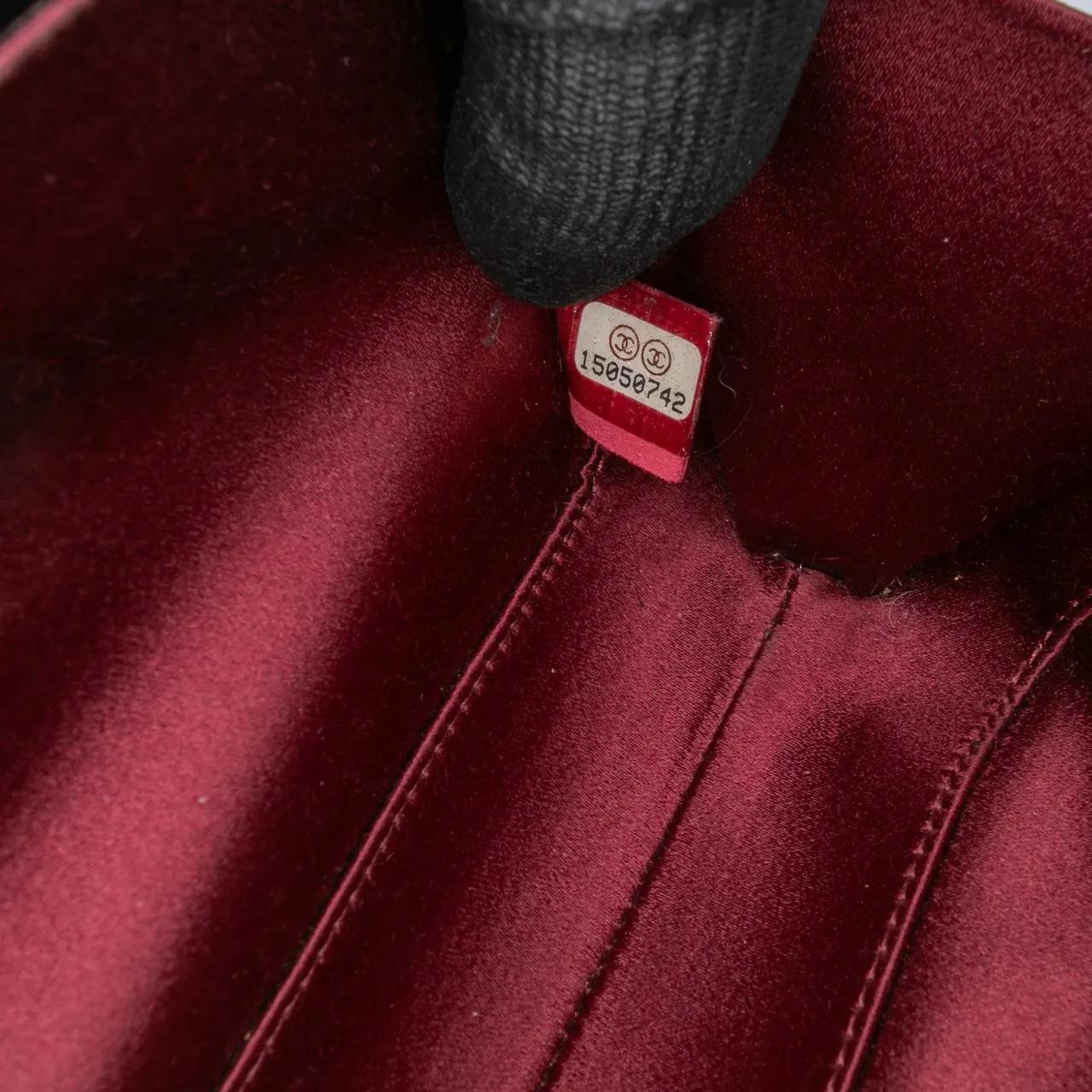 Thumbnail - Chanel Hobo Bags - Quilted Patent Chain Around Clutch - Gr. unisize - in Schwarz - für Damen