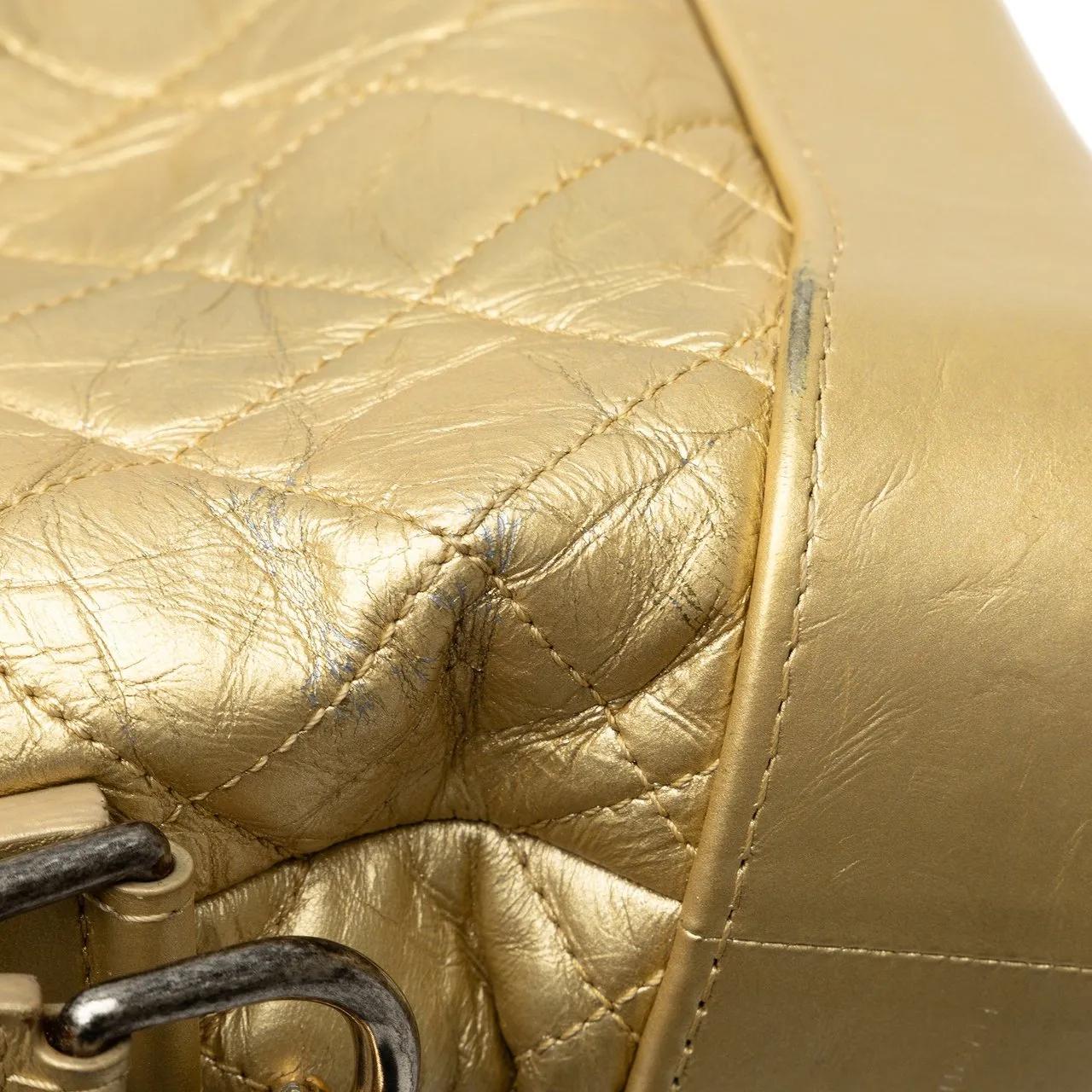 Thumbnail - Chanel Hobo Bags - Small Metallic Lambskin Gabrielle Crossbody - Gr. unisize - in Gold - für Damen