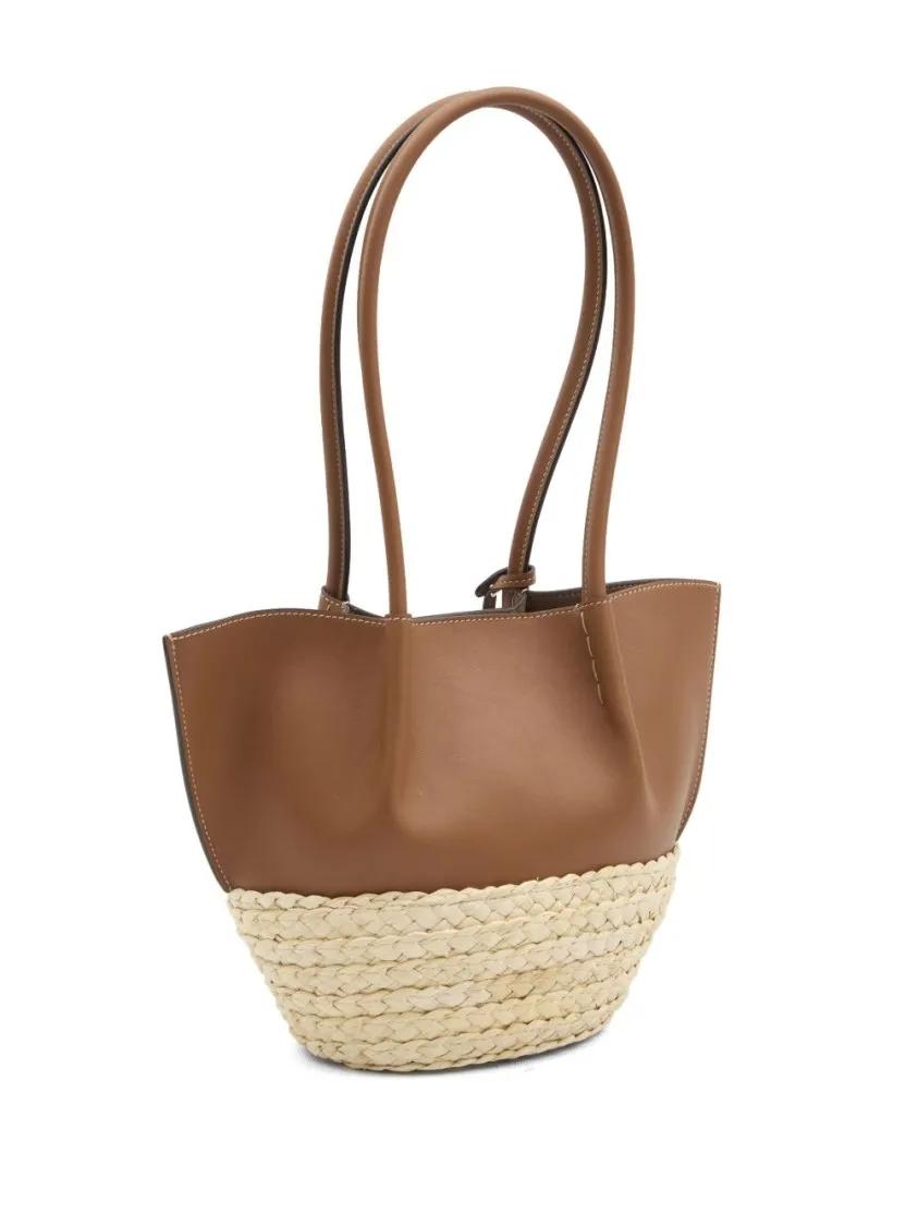 TOD'S Shoppers & Totes Cognac Brown Leather Tote With Woven Raffia Panel in bruin