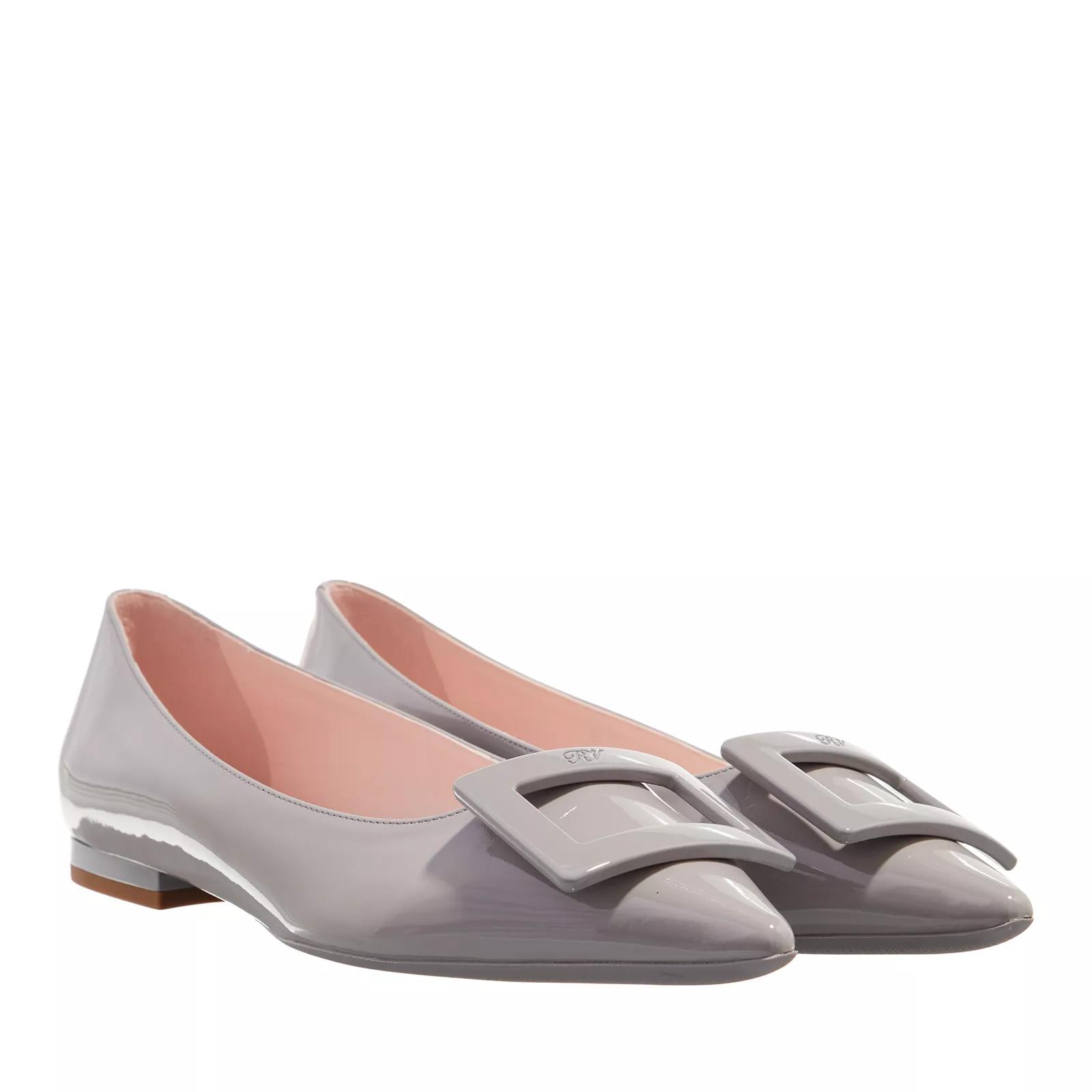 Roger Vivier Loafers & Ballerinas - Enamel Plain Leather Logo Ballet Shoes - Gr. 39 (EU) - in Grau - für Damen