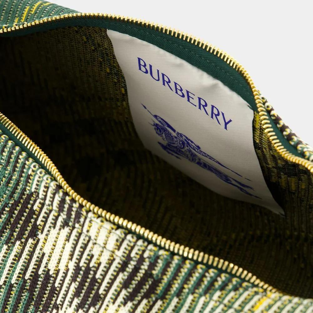 Burberry Hobo bags Medium Peg Shoulder Bag Nylon Green in groen