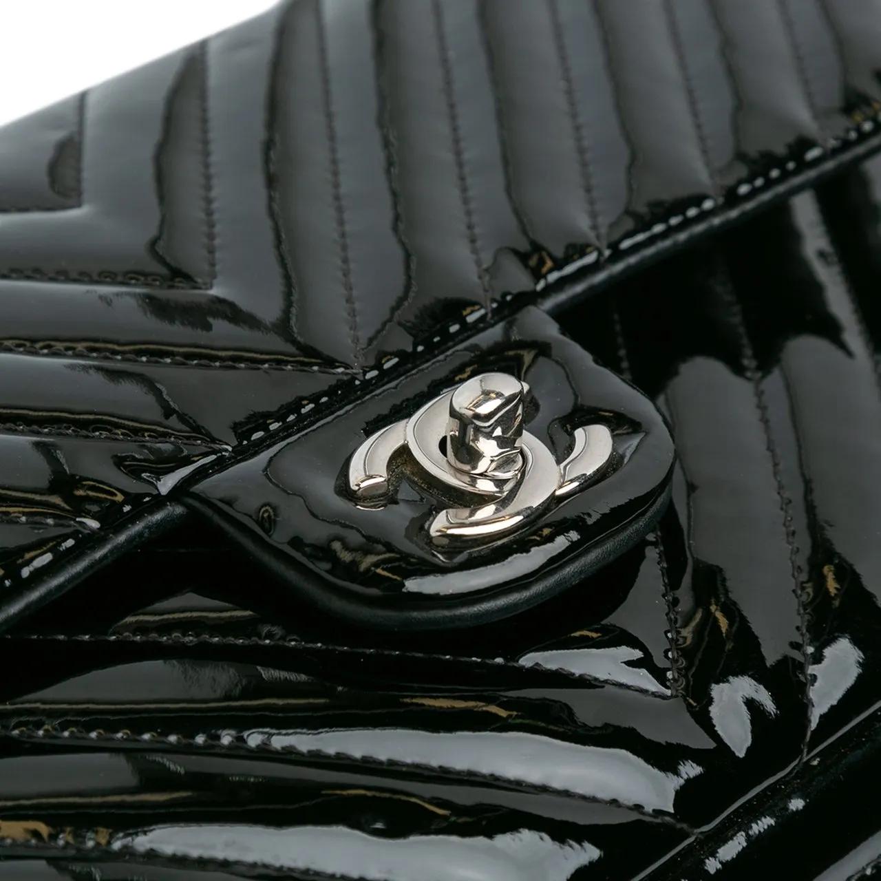 Thumbnail - Chanel Hobo Bags - 2015-2016 Medium Classic Chevron Patent Double Fla - Gr. unisize - in Schwarz - für Damen