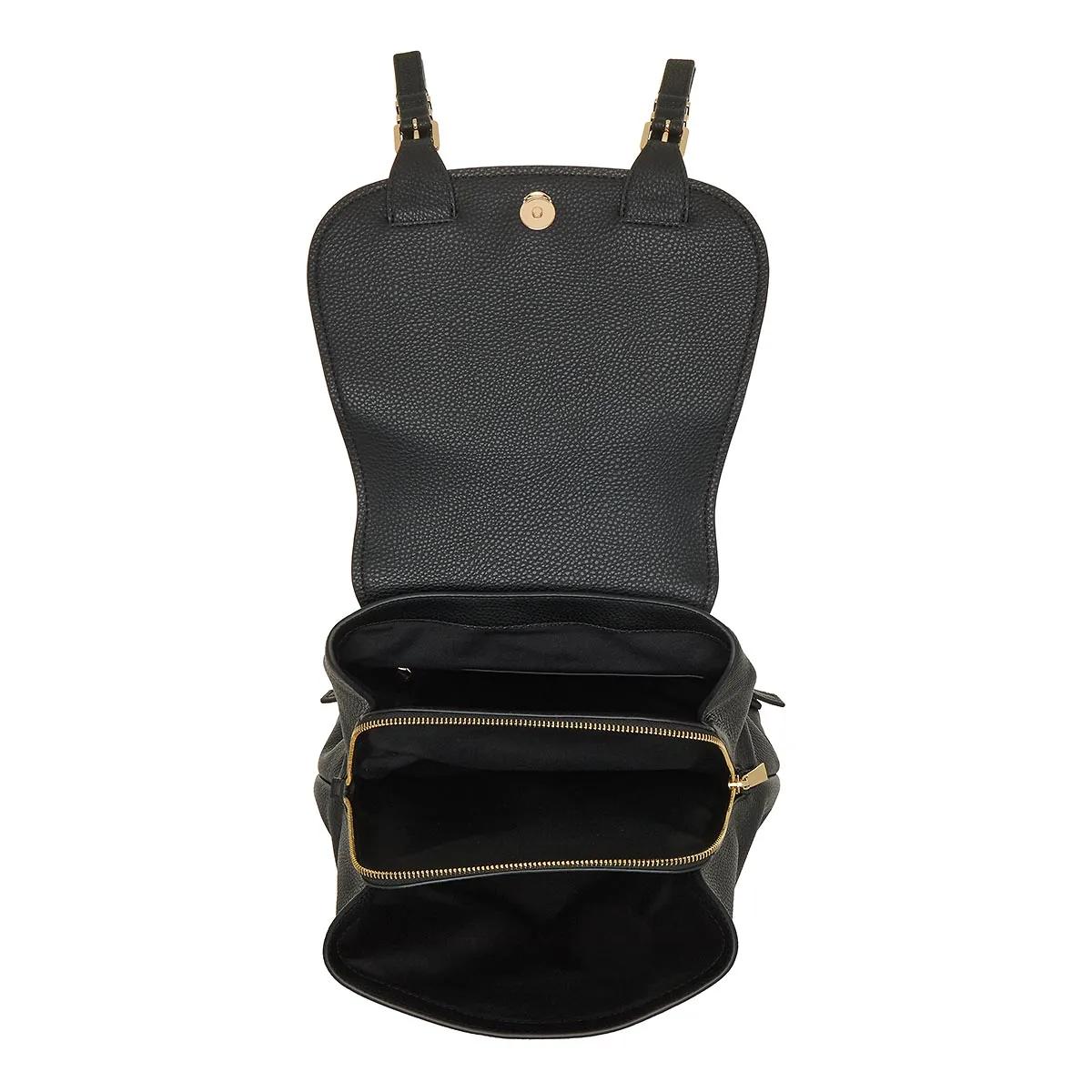 Michael Kors Hobo bags Quinn Md Flap Backpack in zwart