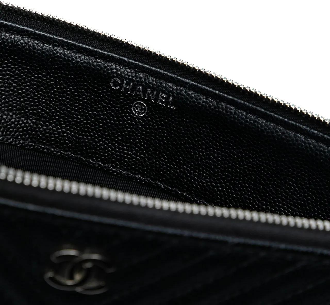 Thumbnail - Chanel Clutches - CC Chevron Caviar Zip Clutch - Gr. unisize - in Schwarz - für Damen