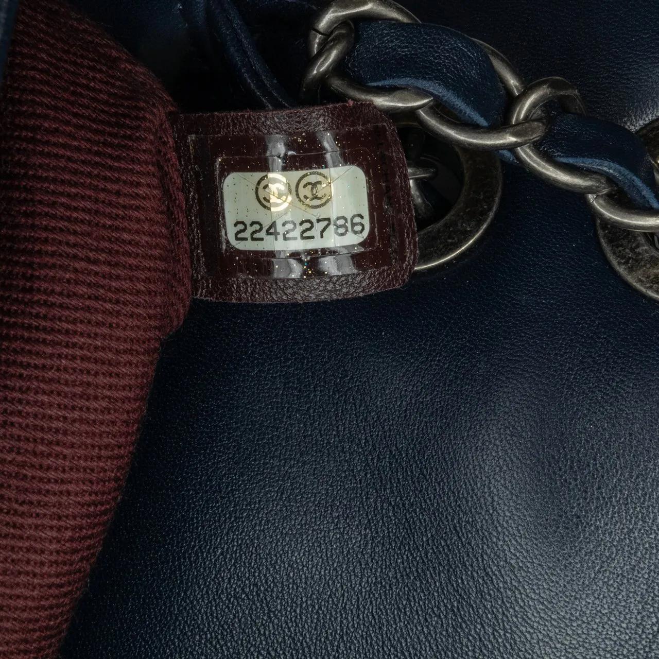 Thumbnail - Chanel Hobo Bags - Canvas Stripe Flap Bag - Gr. unisize - in Blau - für Damen