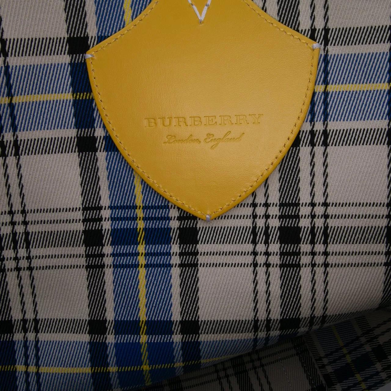 Thumbnail - Burberry Shopper - House Check Canvas The Giant Reversible Tote - Gr. unisize - in Braun - für Damen