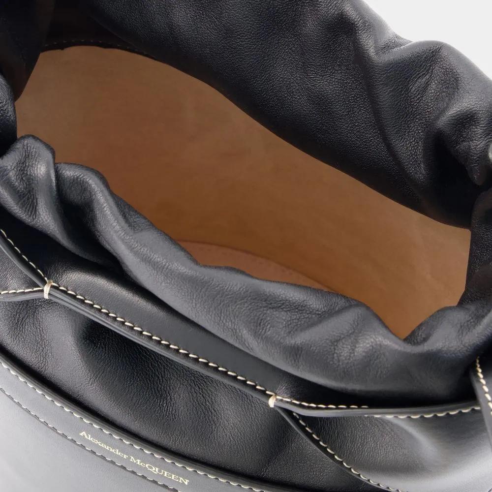 alexander mcqueen Bucket bags The Bucket Bow Crossbody Leather Black in zwart