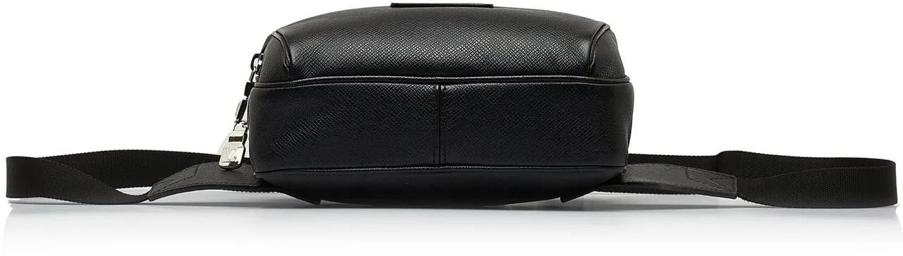 Thumbnail - Louis Vuitton Bauchtaschen - 2018 Taiga Outdoor Bumbag - Gr. unisize - in Schwarz - für Damen