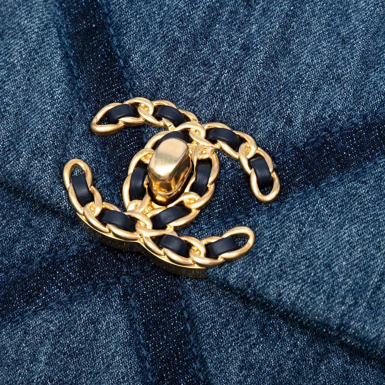 Thumbnail - Chanel Hobo Bags - Large Denim 19 Flap - Gr. unisize - in Blau - für Damen