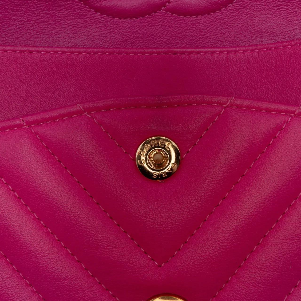 Thumbnail - Chanel Hobo Bags - Medium Classic Chevron Lambskin Double Flap - Gr. unisize - in Rosa - für Damen