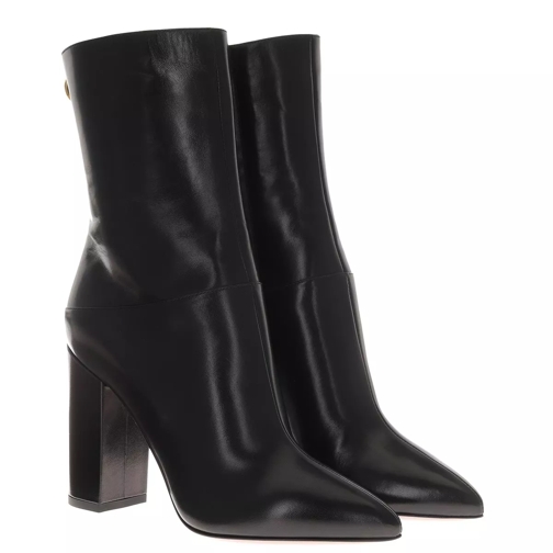 Valentino Garavani Pointed Boots Leather Black Ankle Boot
