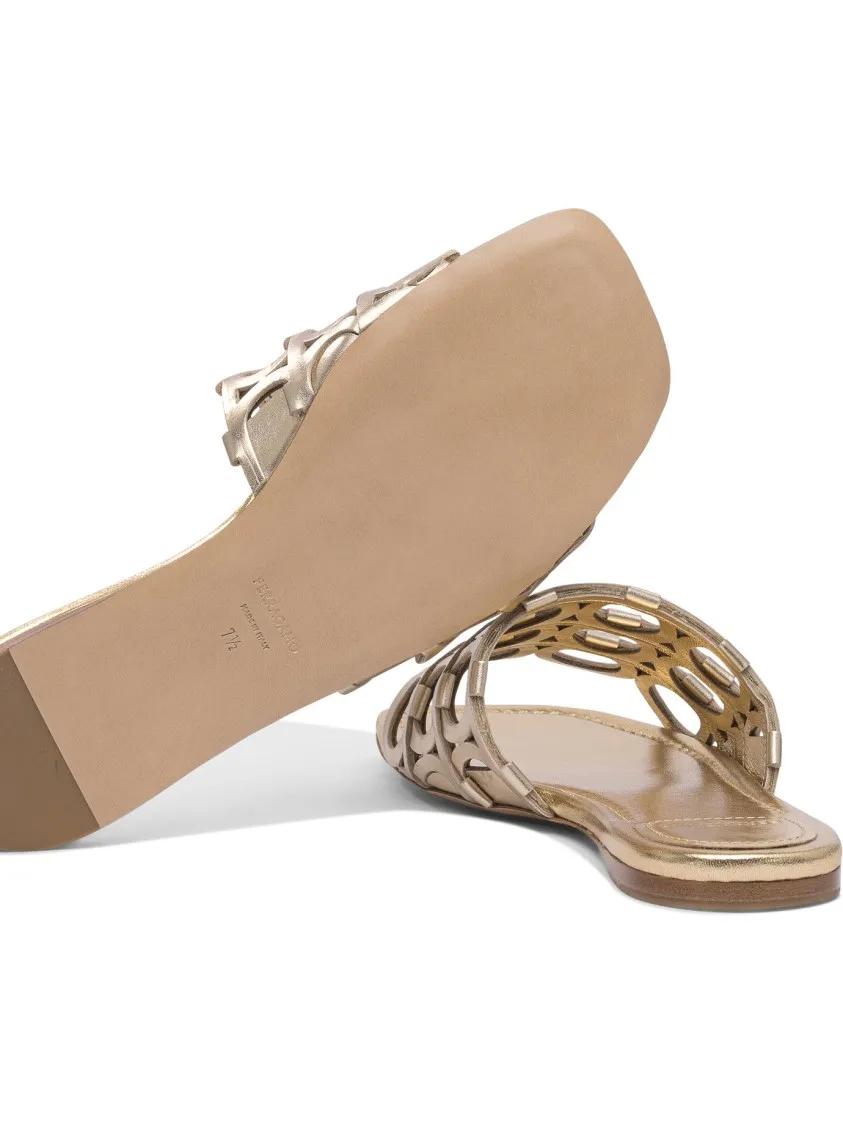 Thumbnail - Salvatore Ferragamo Sandalen - Gold Leather Sandals With Cut-Out Design - Gr. 5_5 - in Gold - für Damen