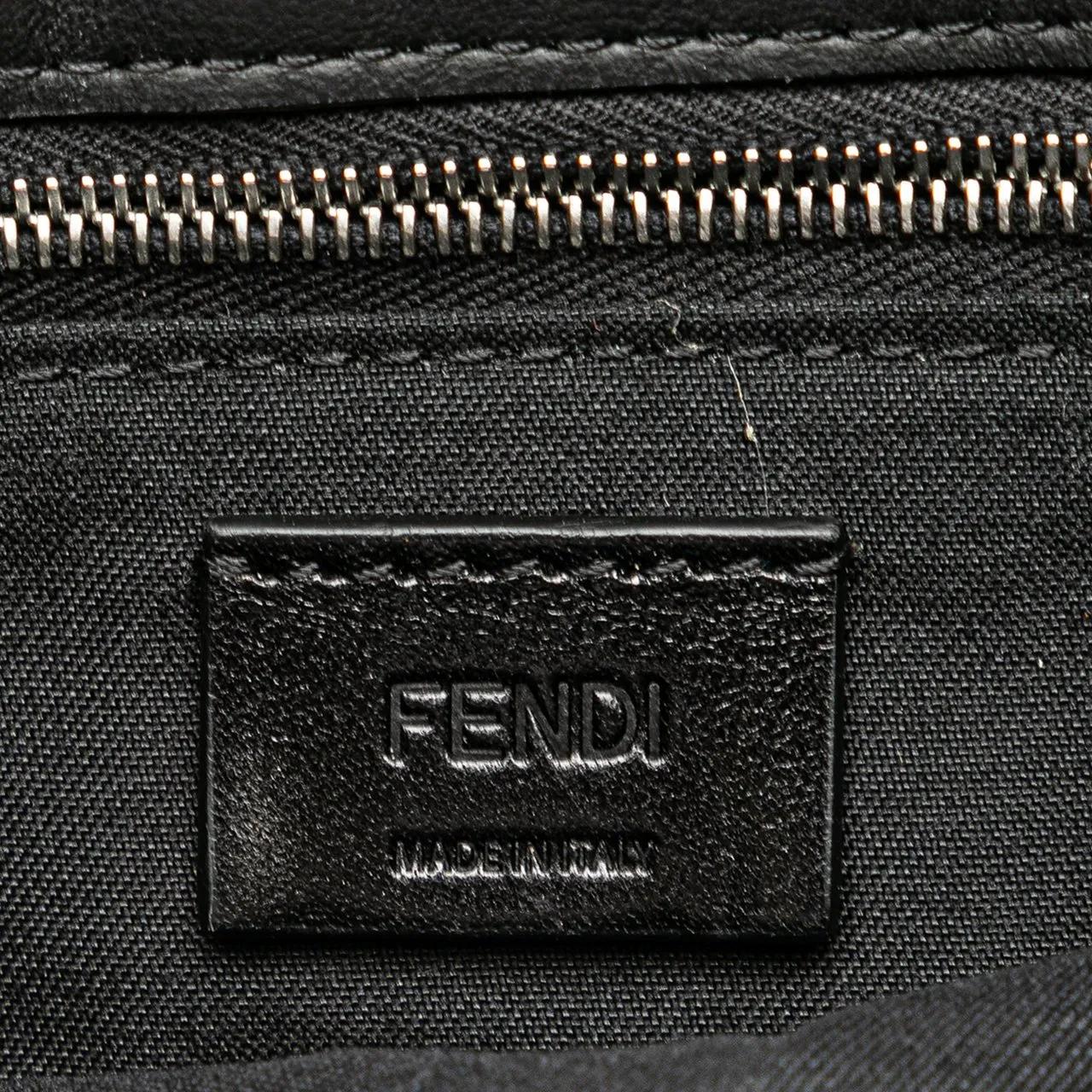 Fendi Heuptassen 2010-2023 Zucca Canvas Convertible Belt Bag in bruin