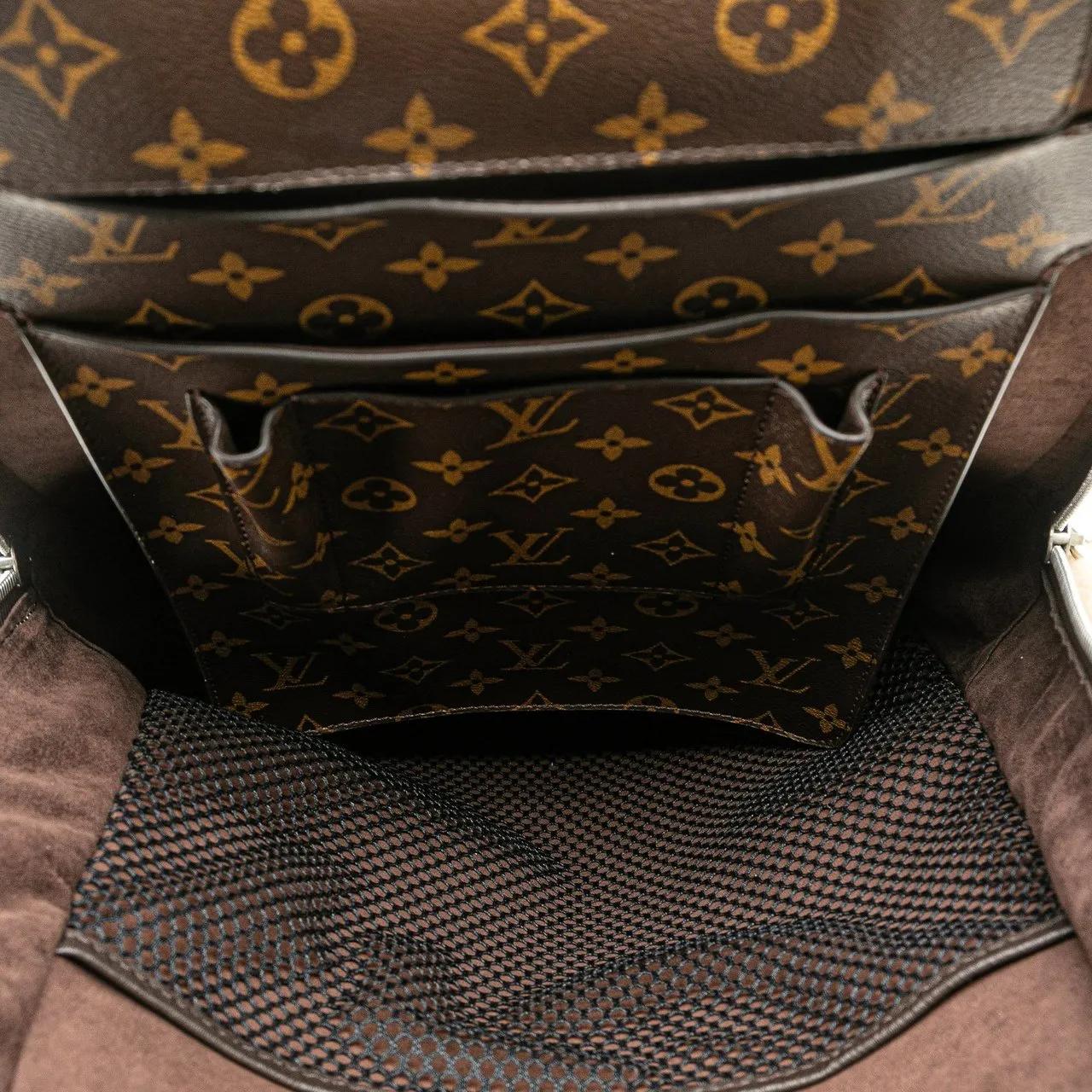 Thumbnail - Louis Vuitton Rucksäcke - Marc Newson Monogram Shearling Backpack - Gr. unisize - in Braun - für Damen