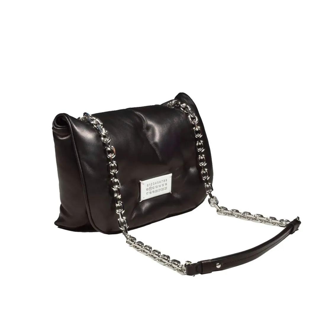 Maison Margiela Hobo bags Black Leather Small Glam Slam Flap Bag in zwart