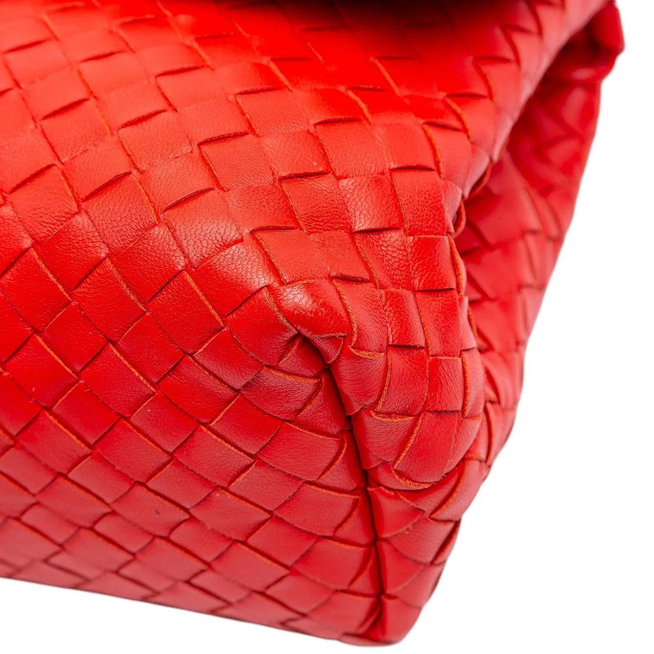 Thumbnail - Bottega Veneta Hobo Bags - Small Nappa Intrecciato Olimpia Shoulder Bag - Gr. unisize - in Rot - für Damen