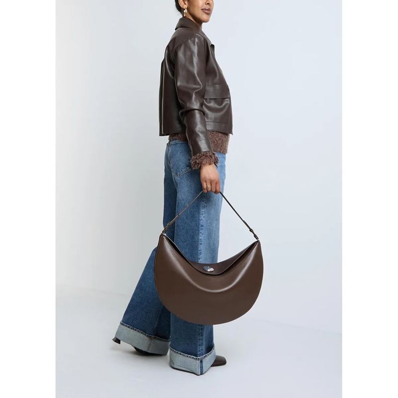 Jacquemus Hobo Bag Le Calisso Rond Midnight Brown(Image 3)