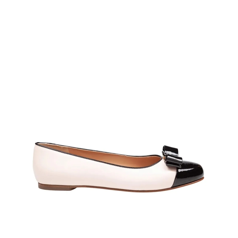 Salvatore Ferragamo Ballerines Varina Ballerina Flats In Nappa Neutrals