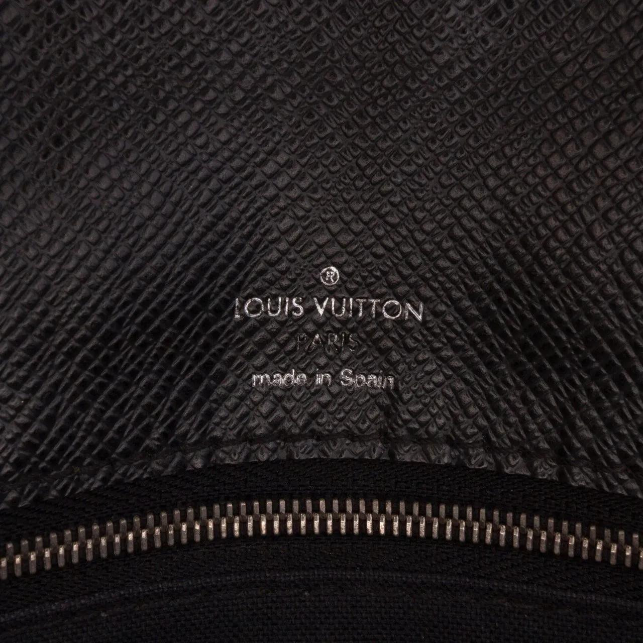 Thumbnail - Louis Vuitton Clutches - Taiga Belaia Clutch - Gr. unisize - in Schwarz - für Damen