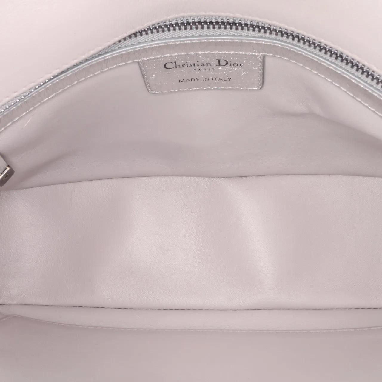 Thumbnail - Christian Dior Hobo Bags - 2021 Medium Metallic Calfskin Cannage Supple Caro - für Damen