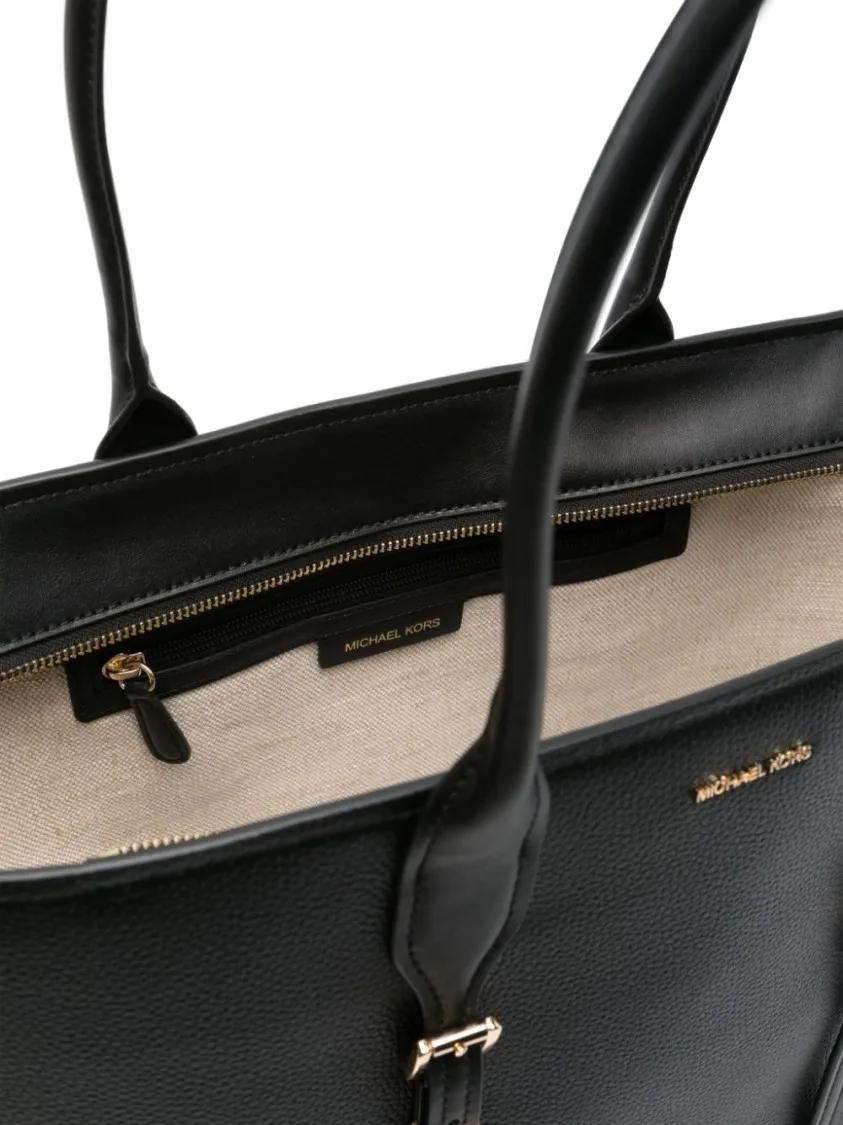 Michael Kors Shoppers & Totes Lg Buckle Tote in zwart