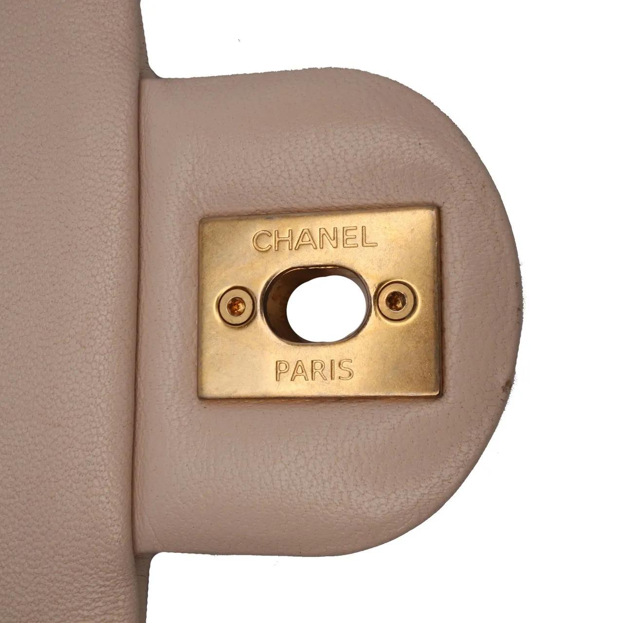 Thumbnail - Chanel Hobo Bags - 2021-2025 Quilted Lambskin Chaine Lettre Square Fl - Gr. unisize - in Braun - für Damen
